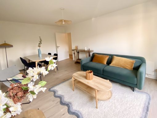 Chamant T3 rénové a deux pas du centre de Cauderan